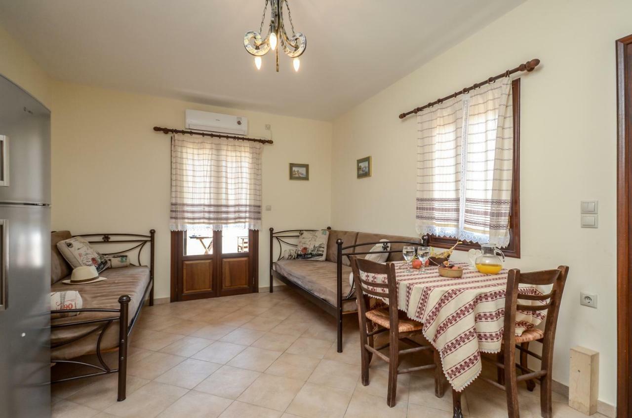 Theonis Apartment *