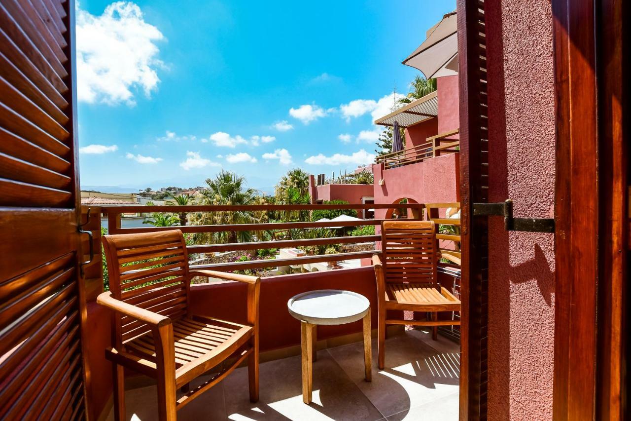 Aparthotel Anais Kato Daratso