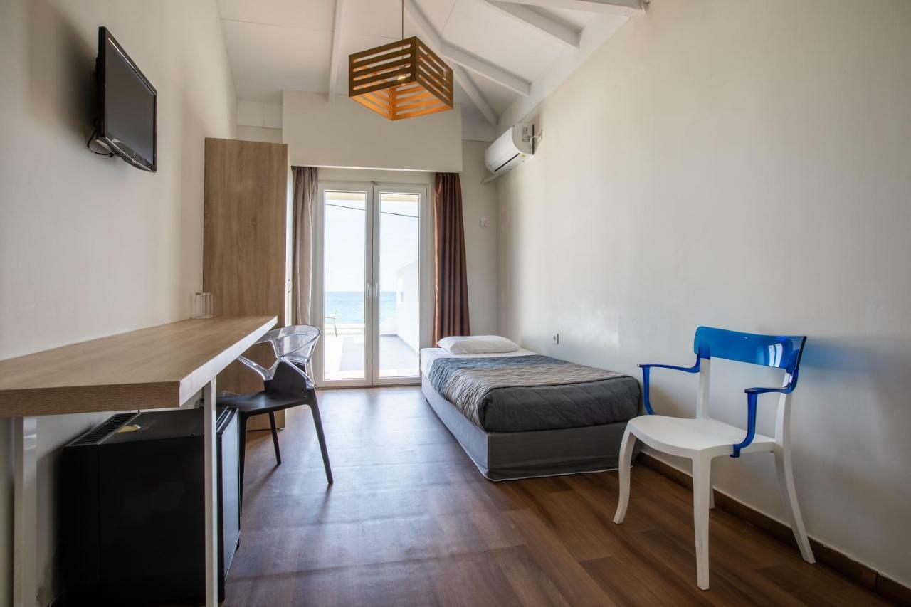 White Olive Premium Cameo Hotel
