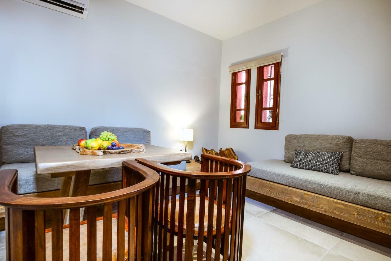 Anais Aparthotel 2*