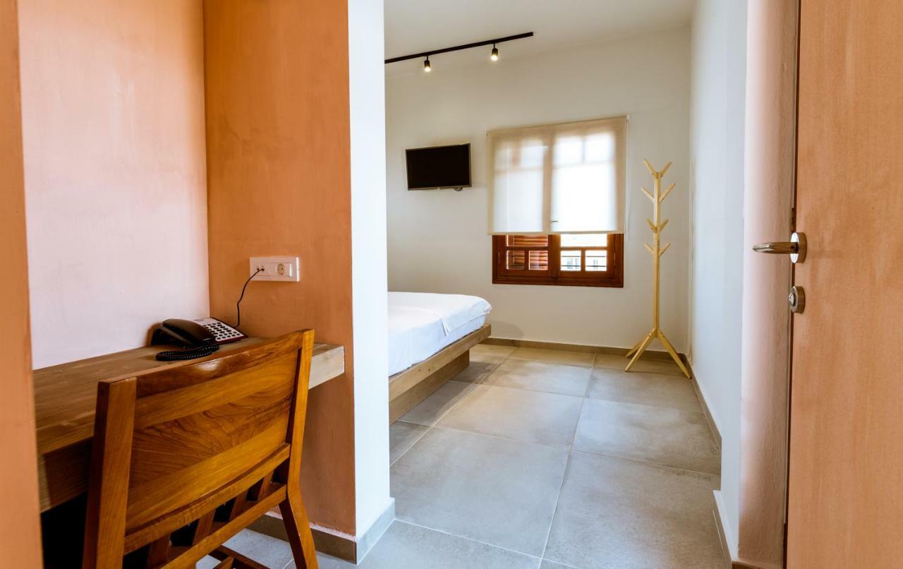 Anais Aparthotel 2*