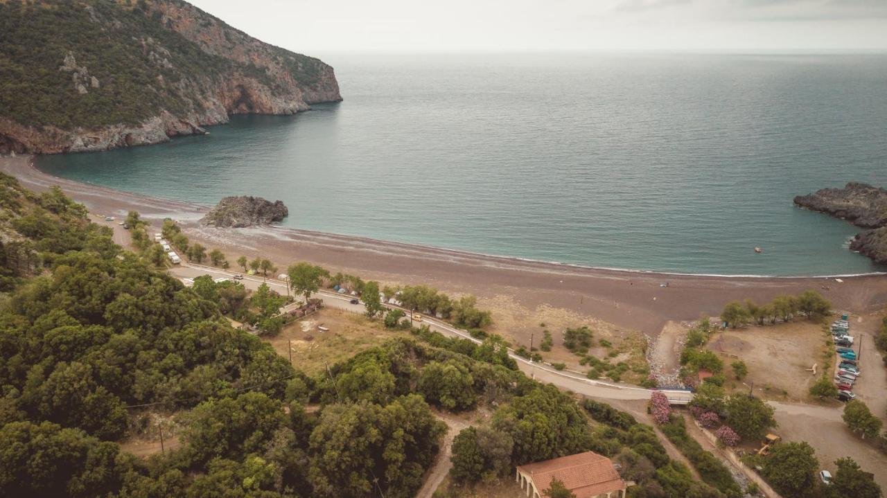 Kalogirou Stone House * Limnionas (Central Greece)