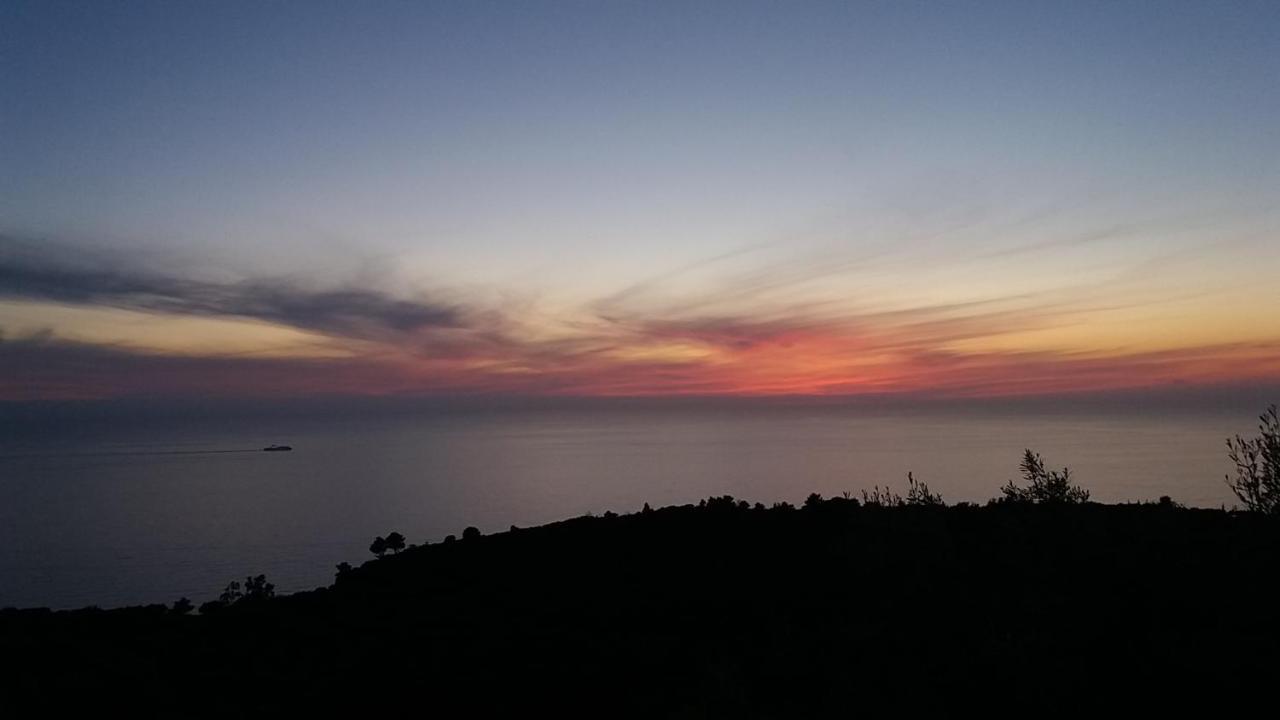 South Side Guest house Athanion