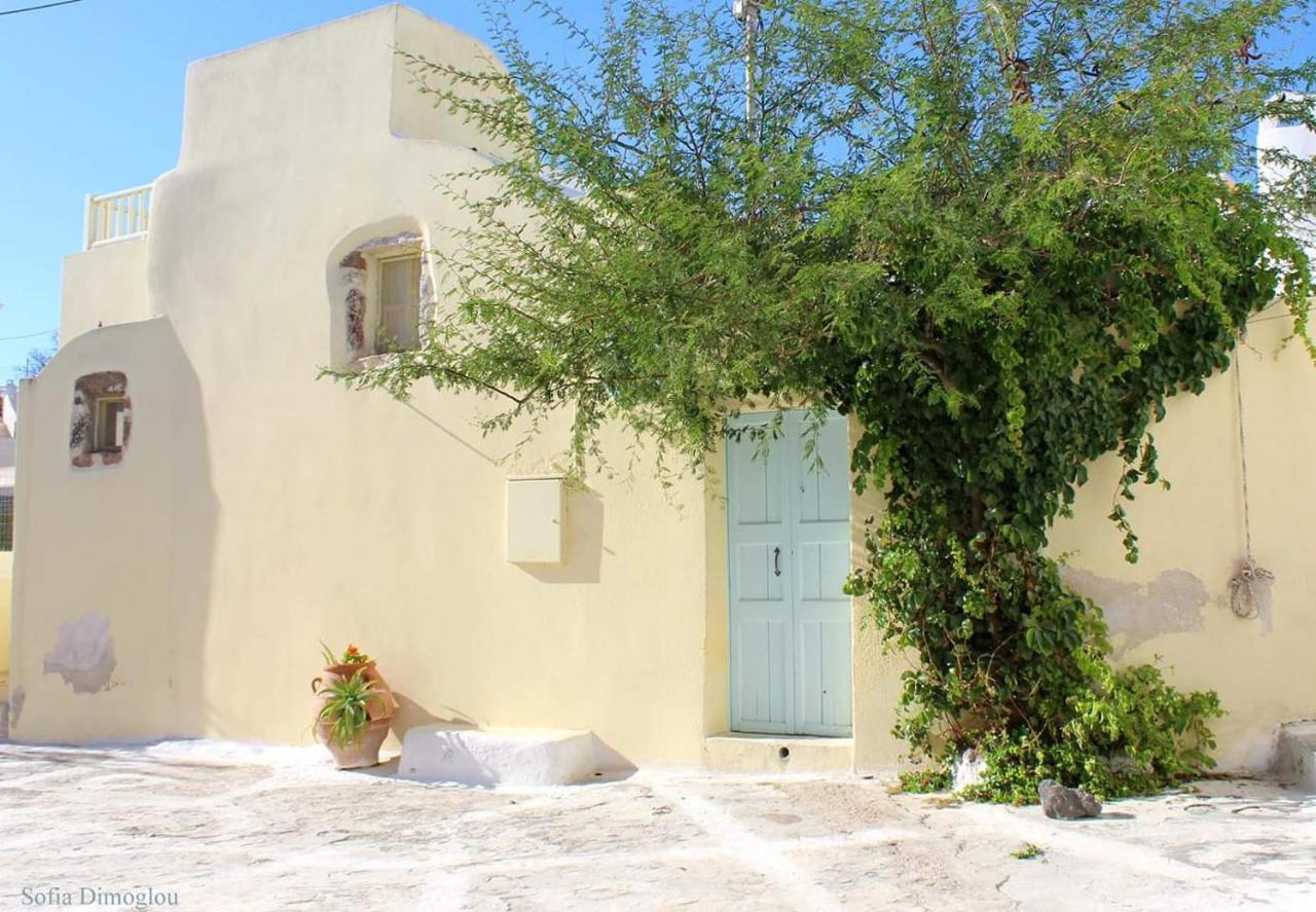 Nalas Holiday home Emporio (Santorini)