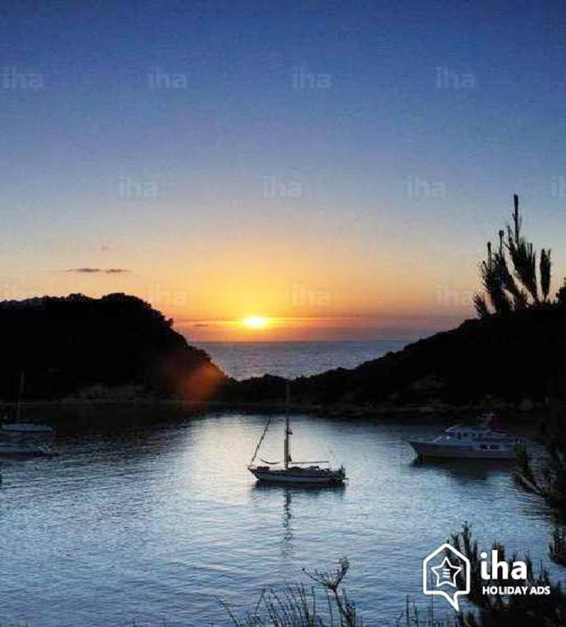 Full Of Sea House- Christos
