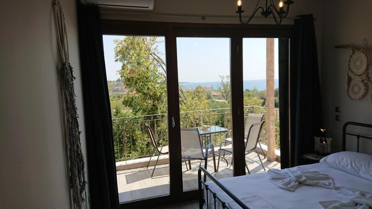 Stone House With Seaview Apartment