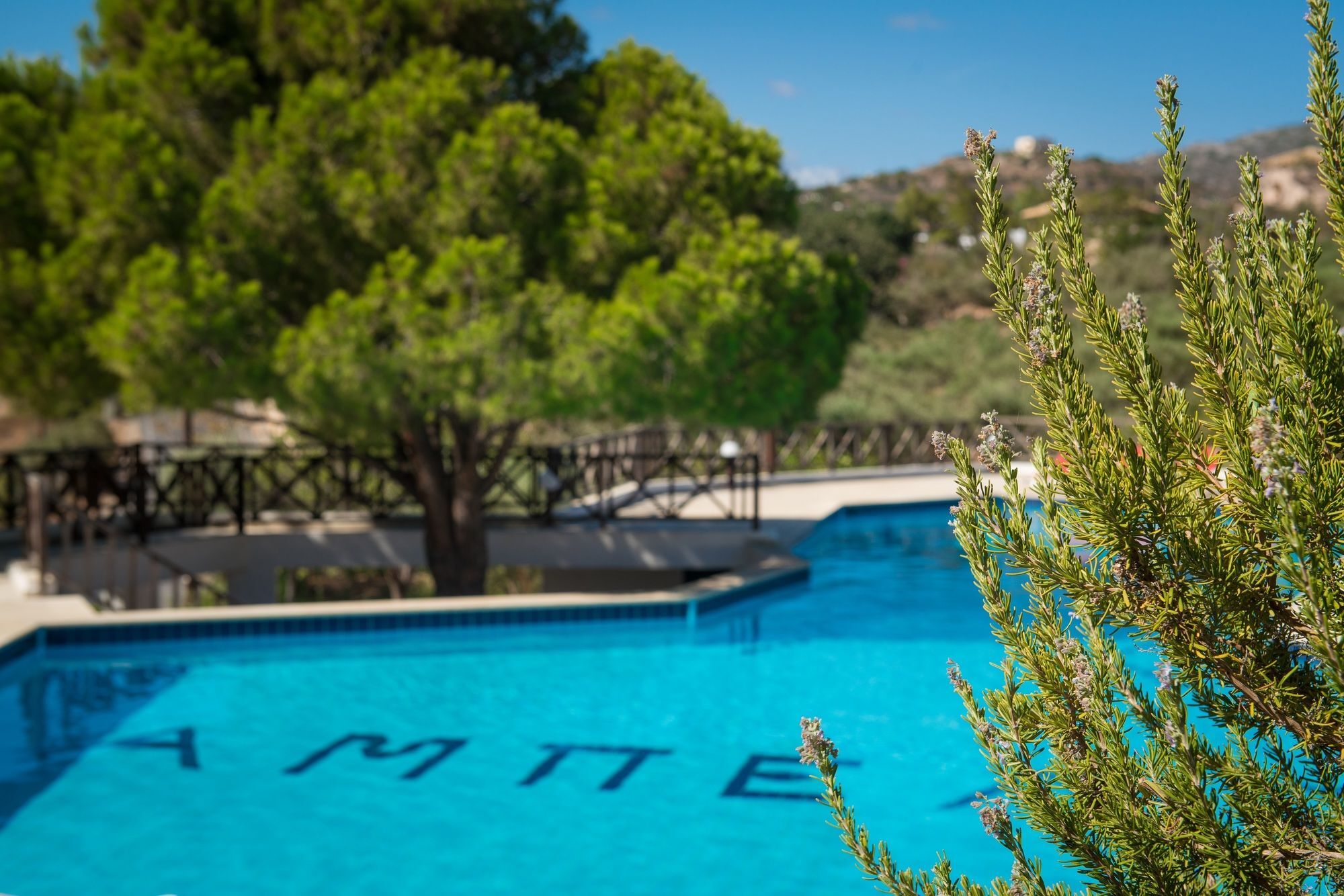 Ambelos Aparthotel 3*