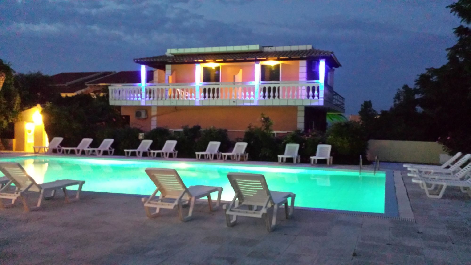 Nikolas Club Guest house
