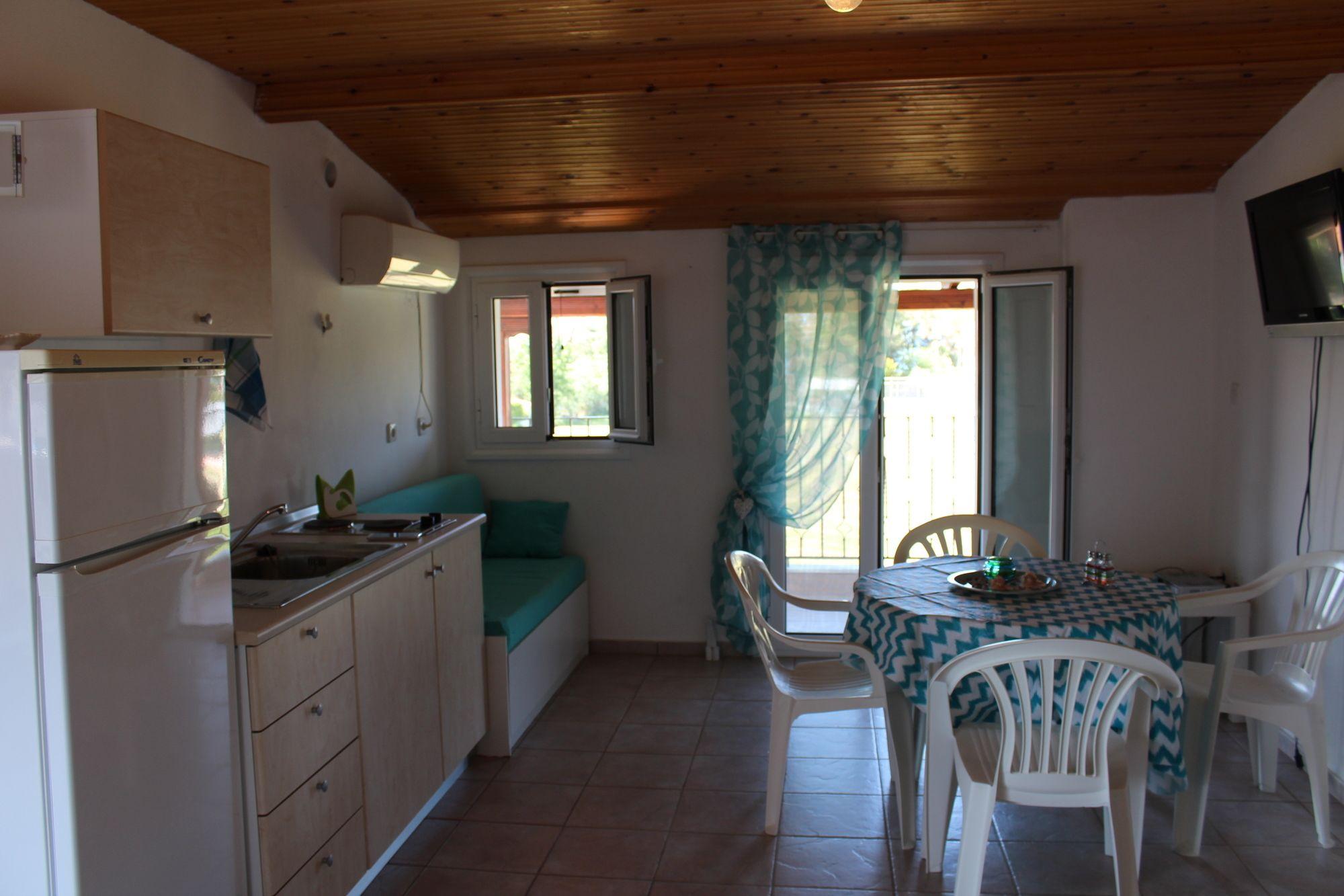 V Luxury Suites Pefkochori