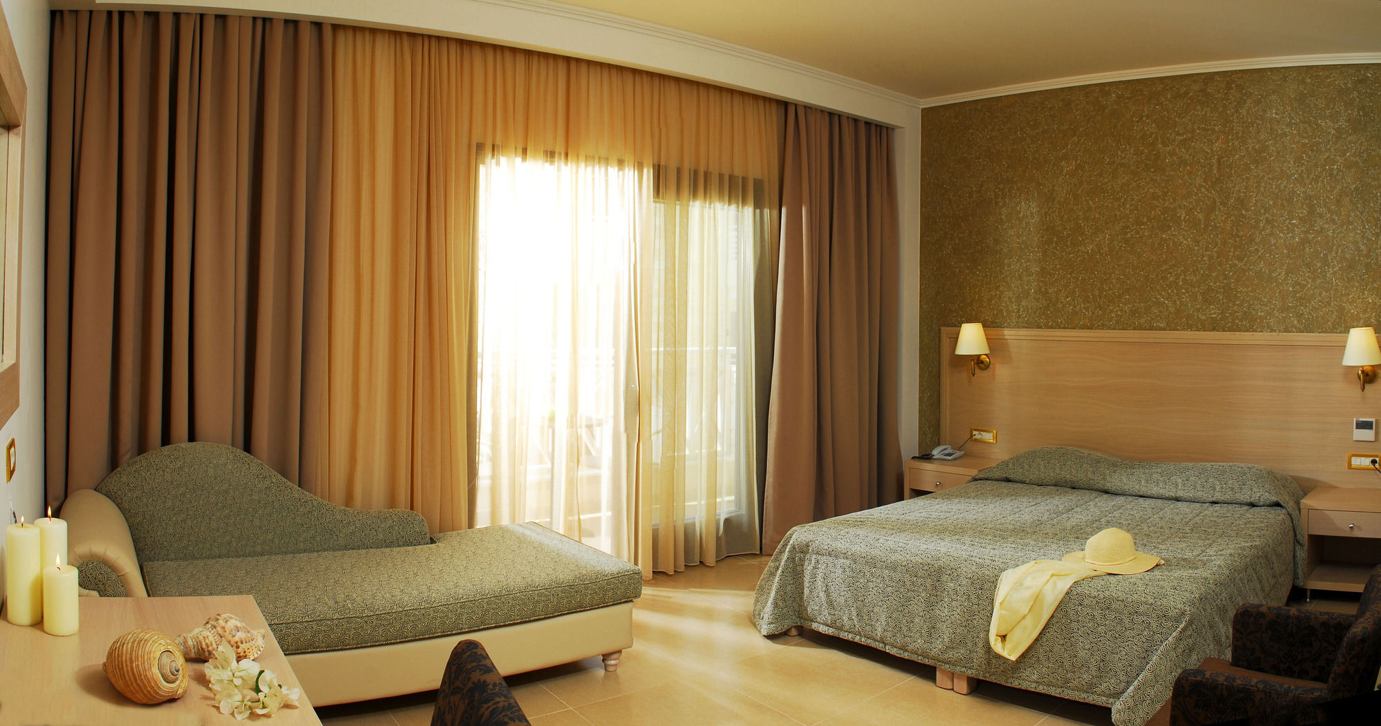 Cactus Royal & Adults Only 5*