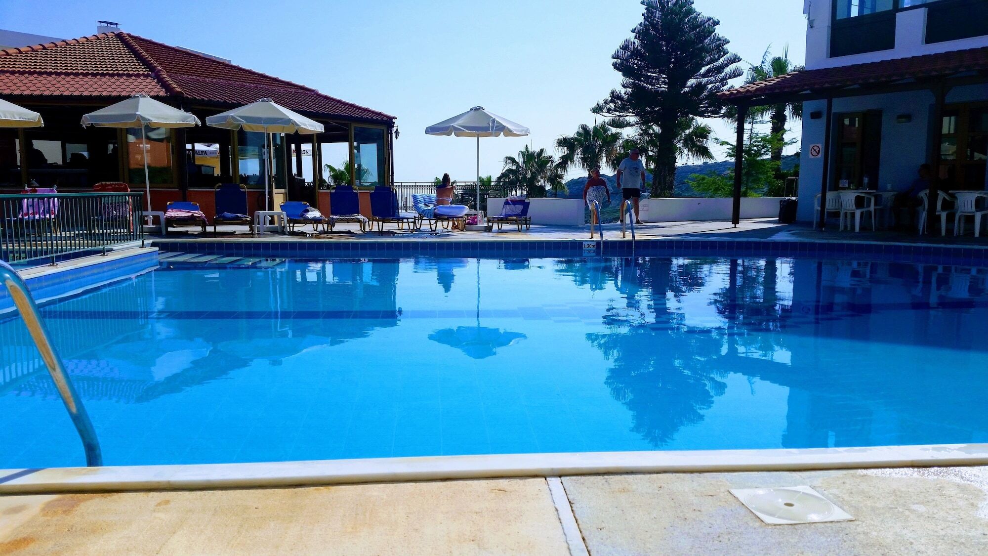 Camari Garden Aparthotel 3*