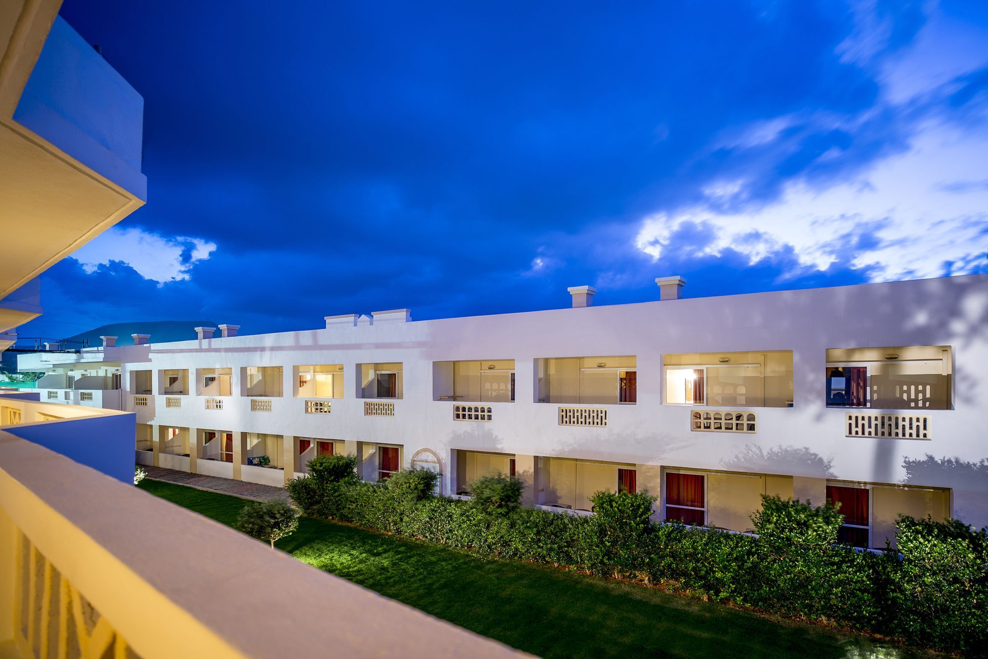 Hotel Senseana Sea Side & Aquadventure