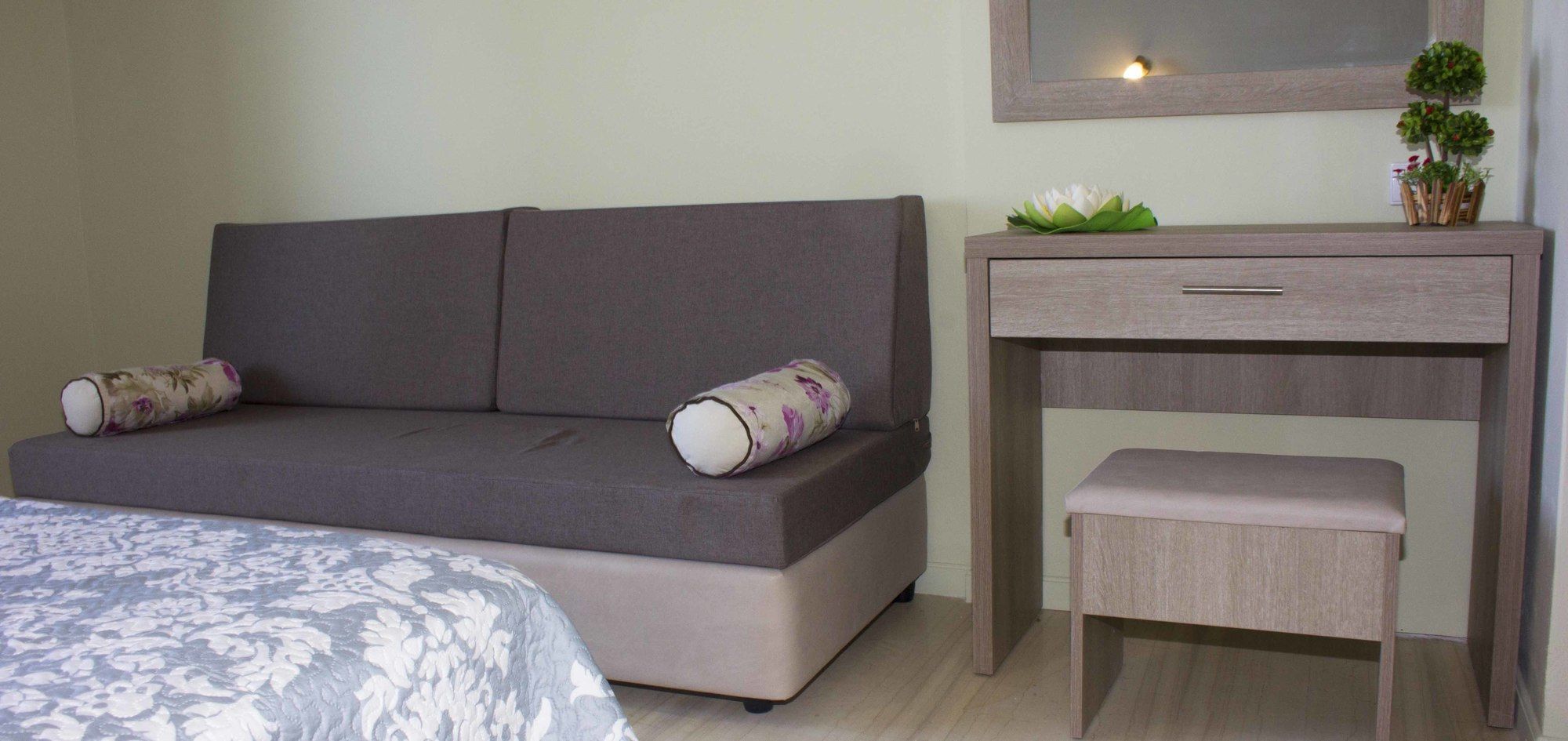 Blue Lagoon Apartment Amoudi