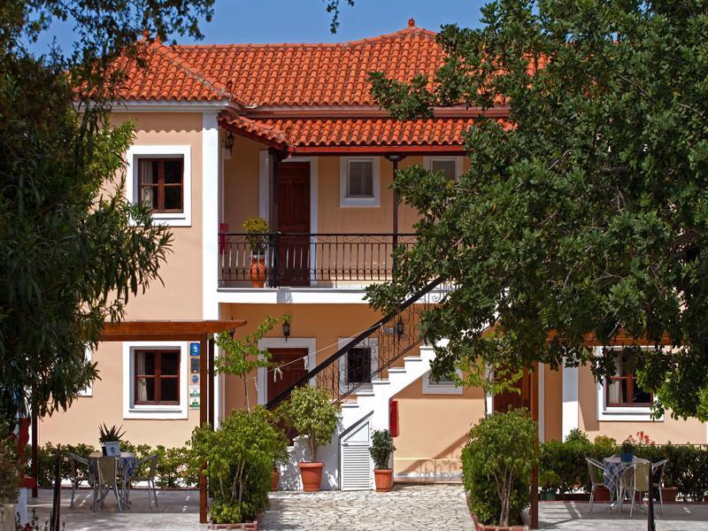 Contessa Aparthotel