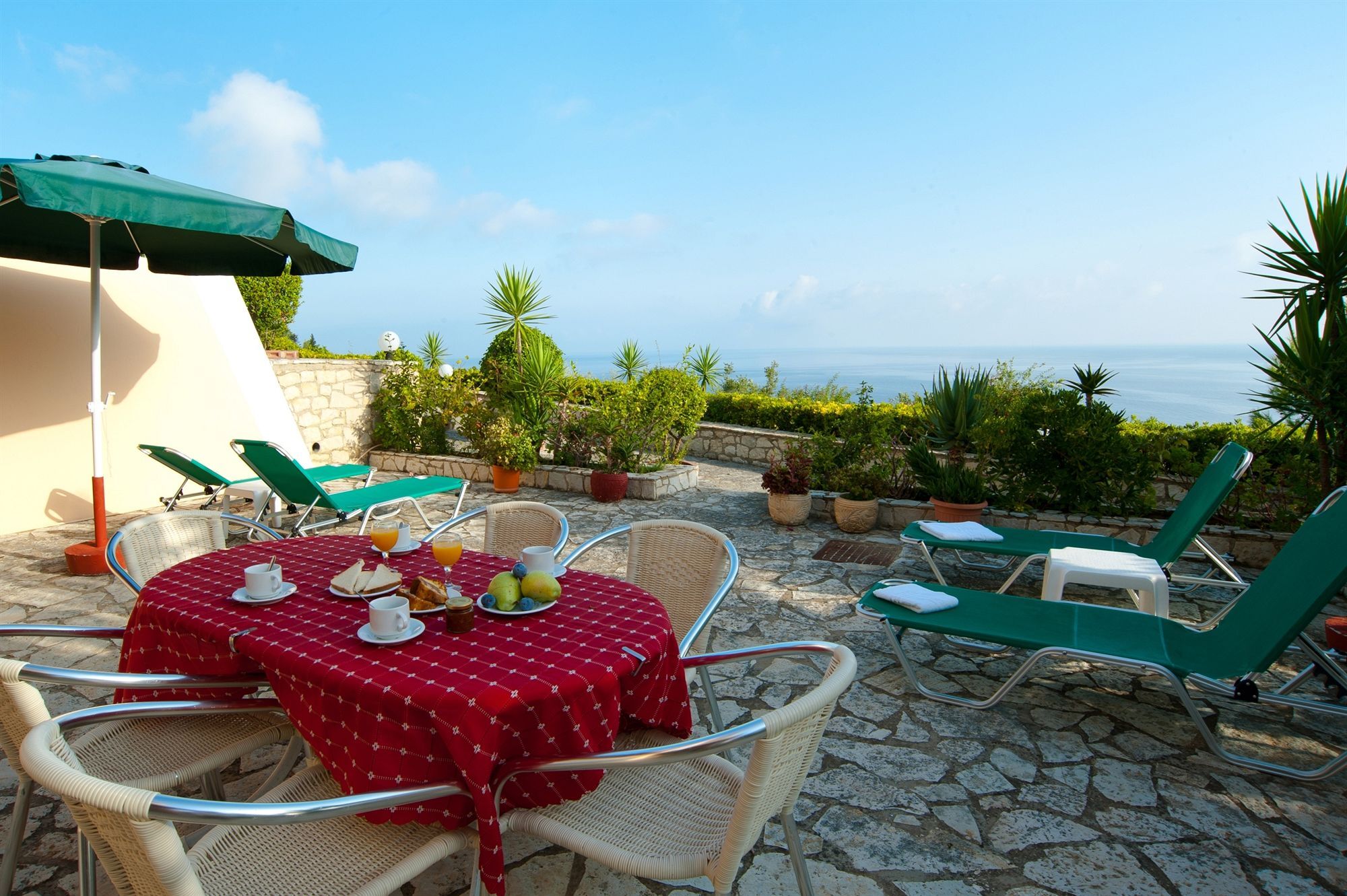 Contessa Aparthotel