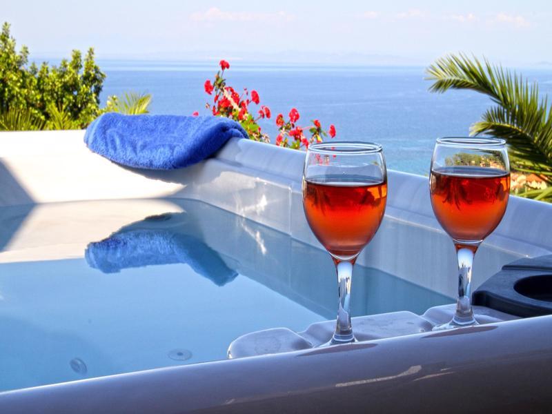 Contessa Aparthotel 3*