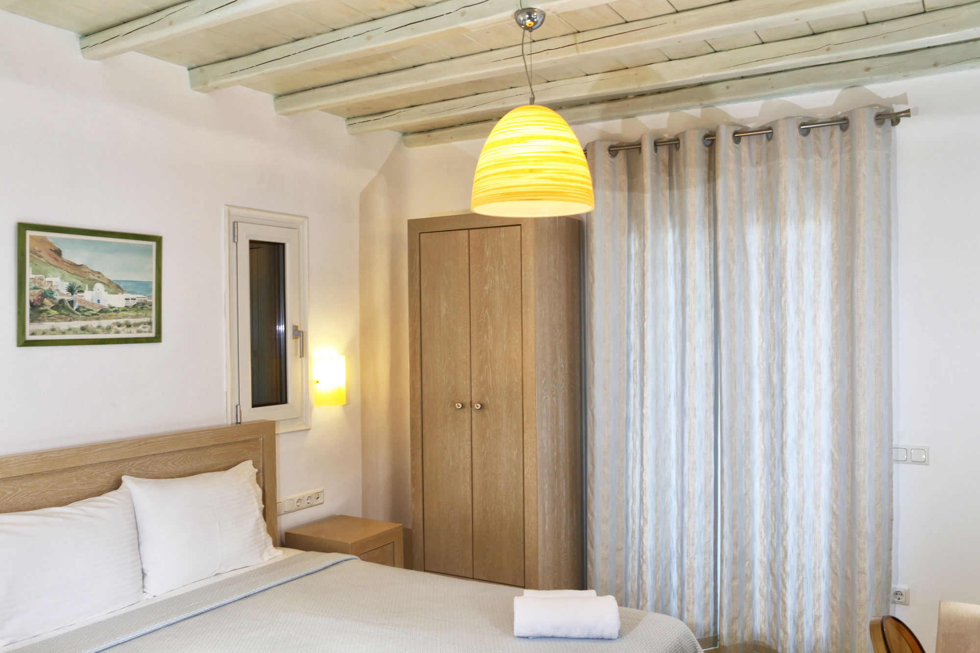 Niriides Homes & Aparthotel