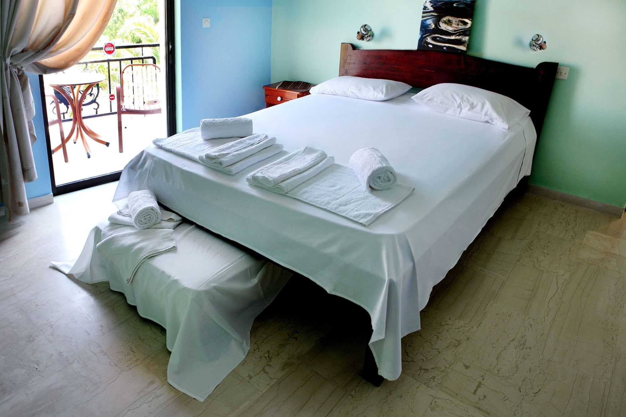 Aparthotel Plubis 2*