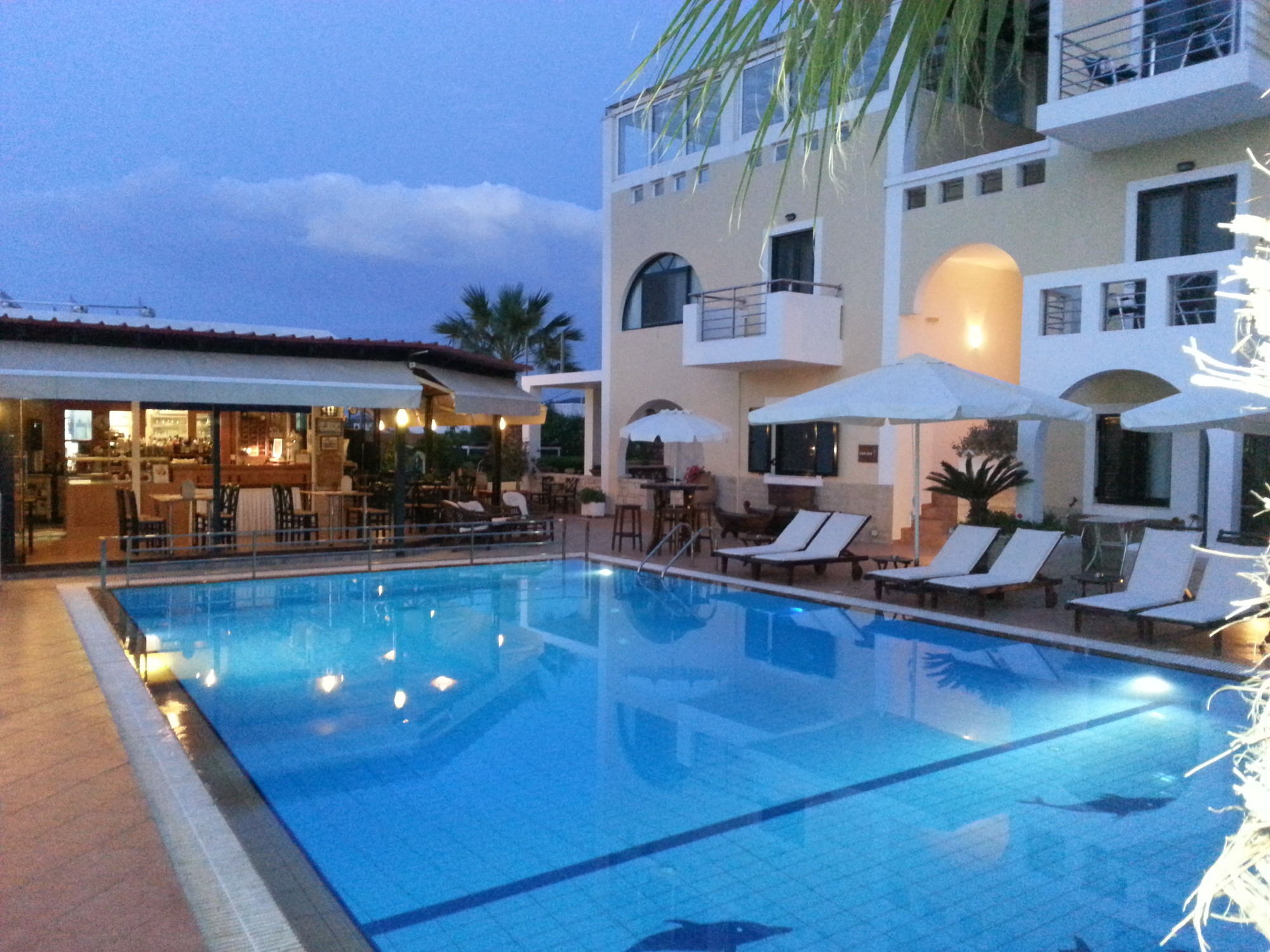Aparthotel Ela Mesa Souvala