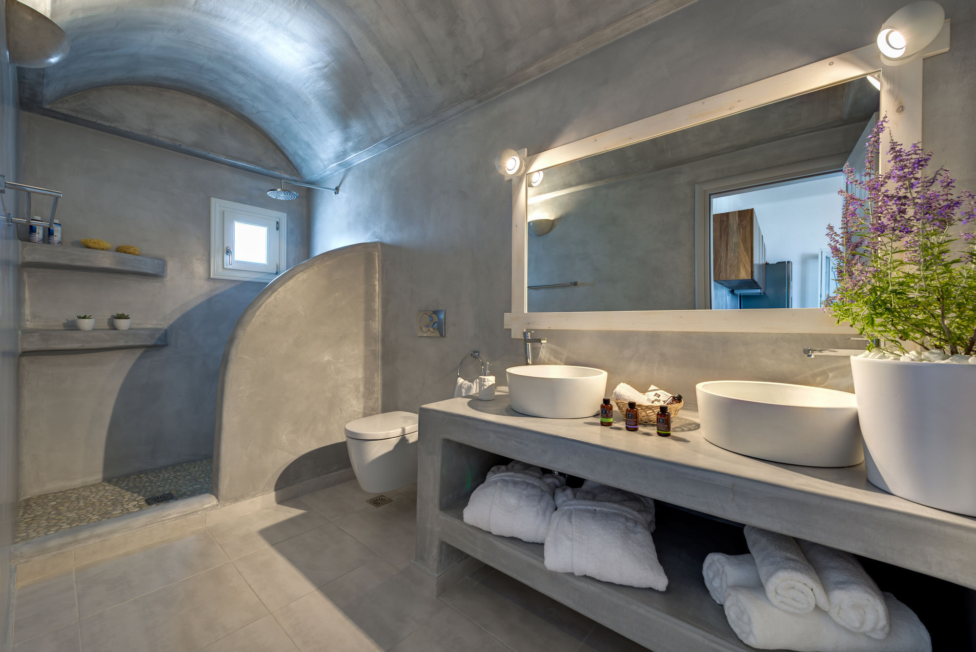 Blanca Luxury