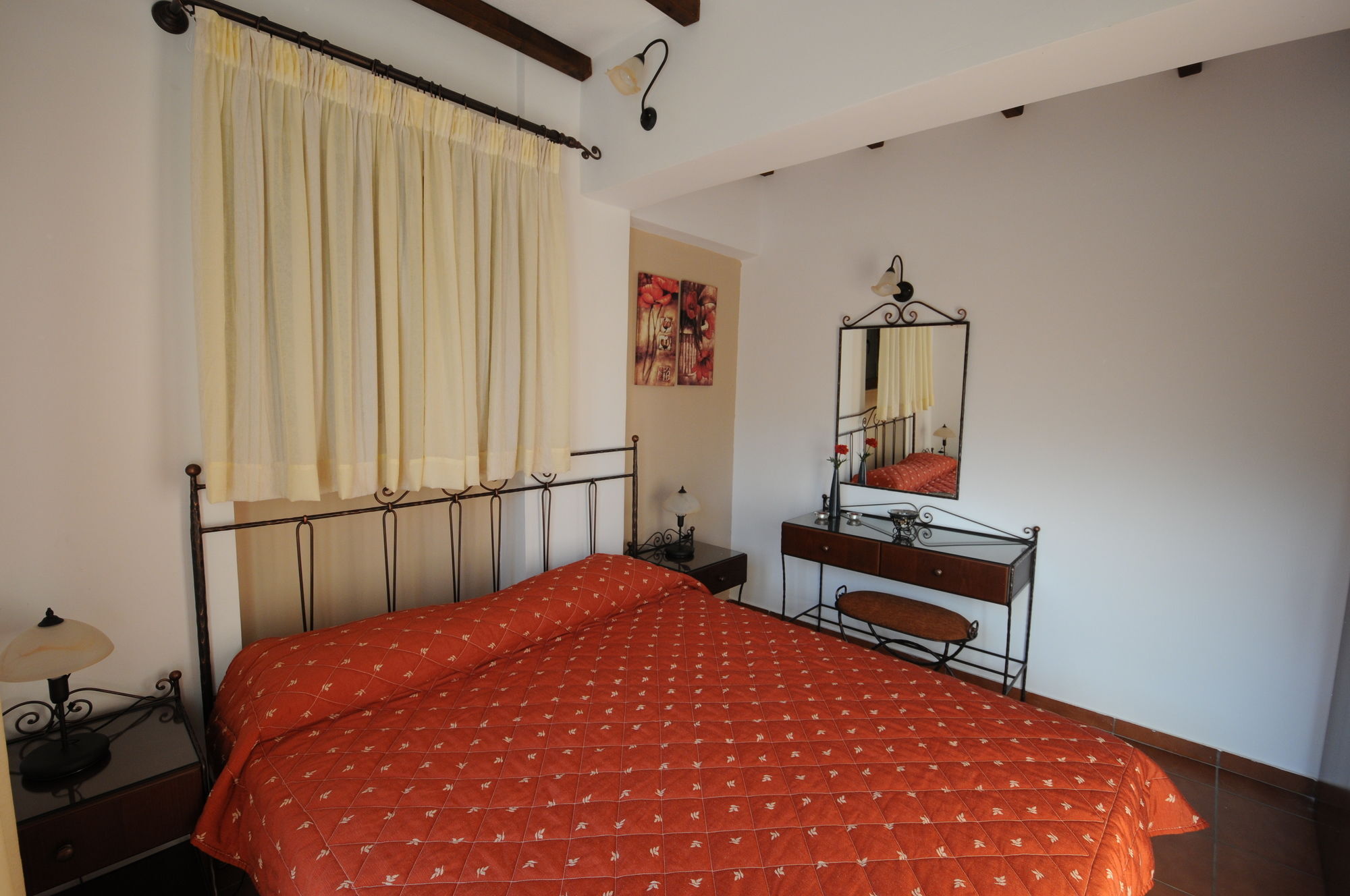 Aparthotel Vathi