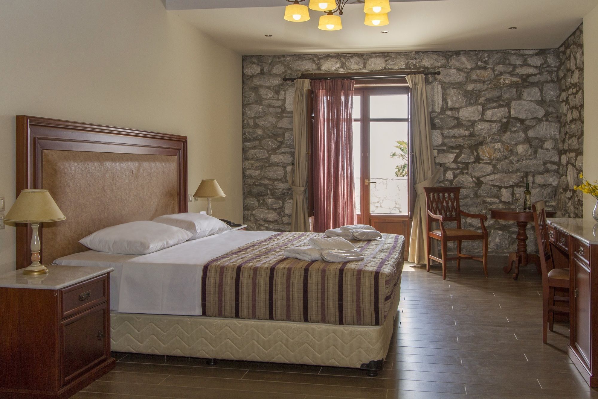 Itilo Traditional Hotel 4*