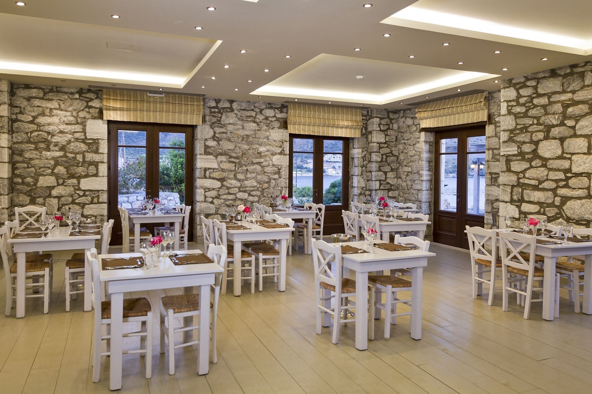 Itilo Traditional Hotel Neo Oitilo