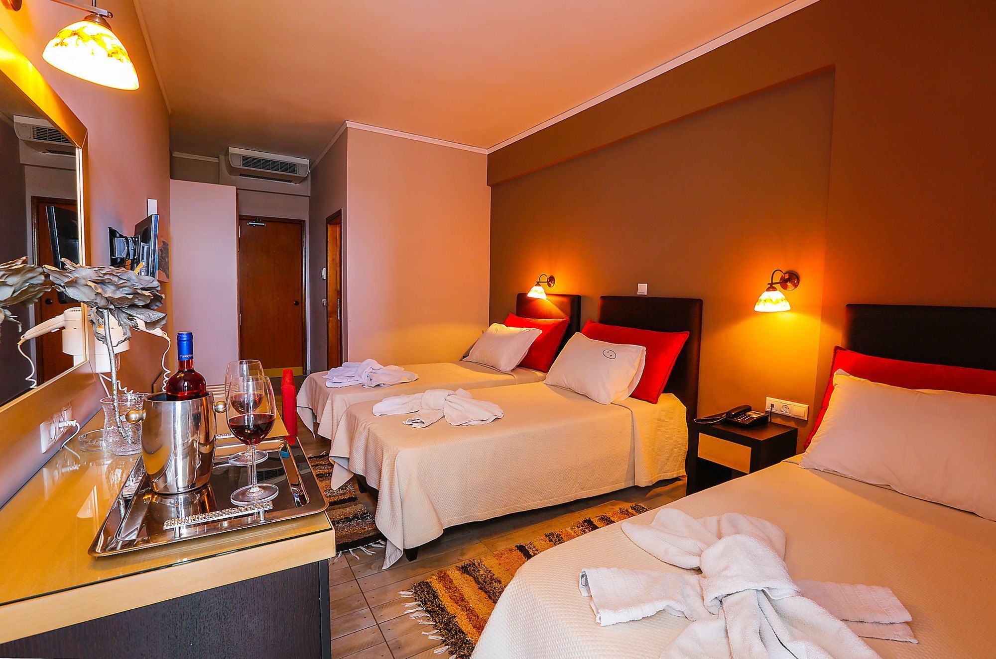 Hotel Kyparissia Beach Hotel 3*