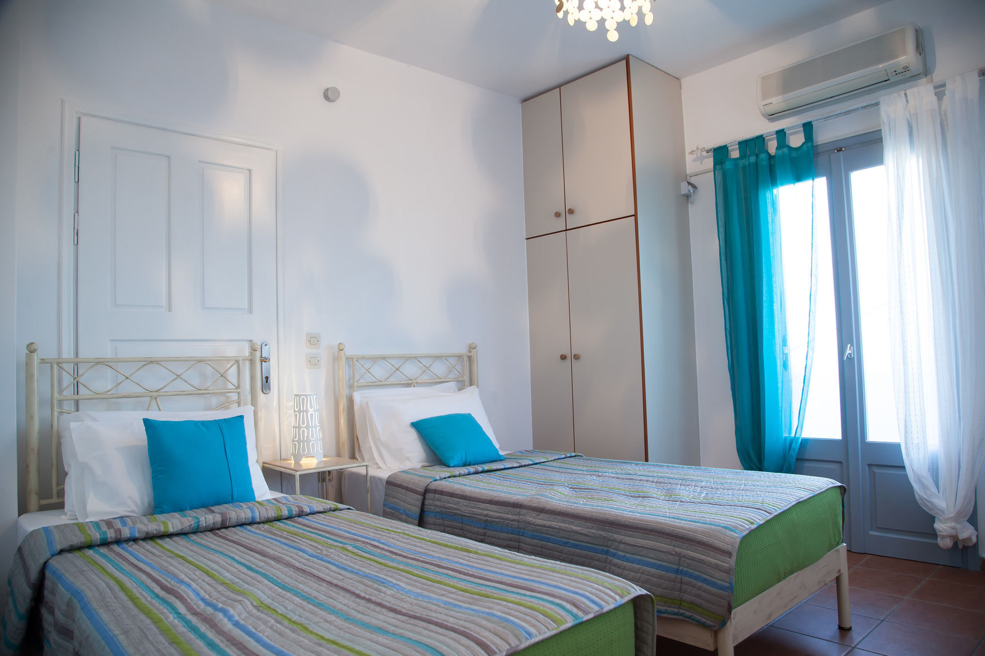 Aelia Santorini * Vothon