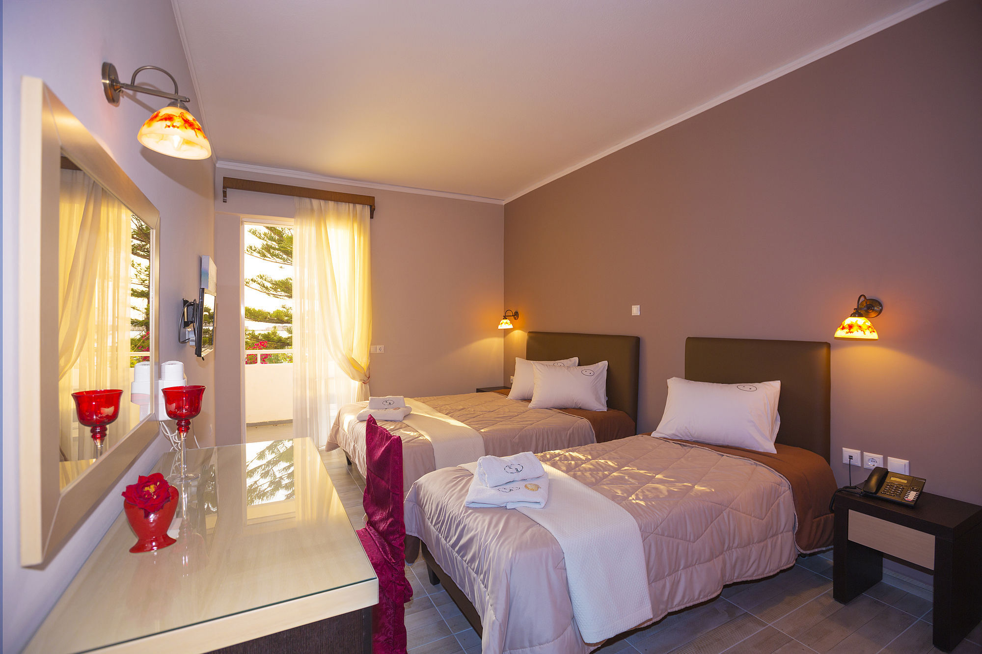 Hotel Kyparissia Beach Hotel 3*