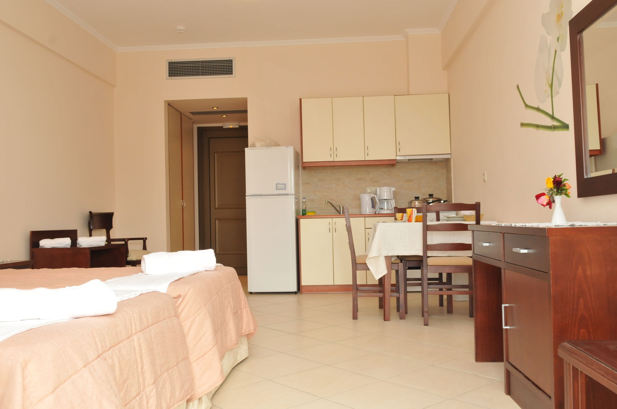 Finiki Plaza 3* Methoni (Messenia)