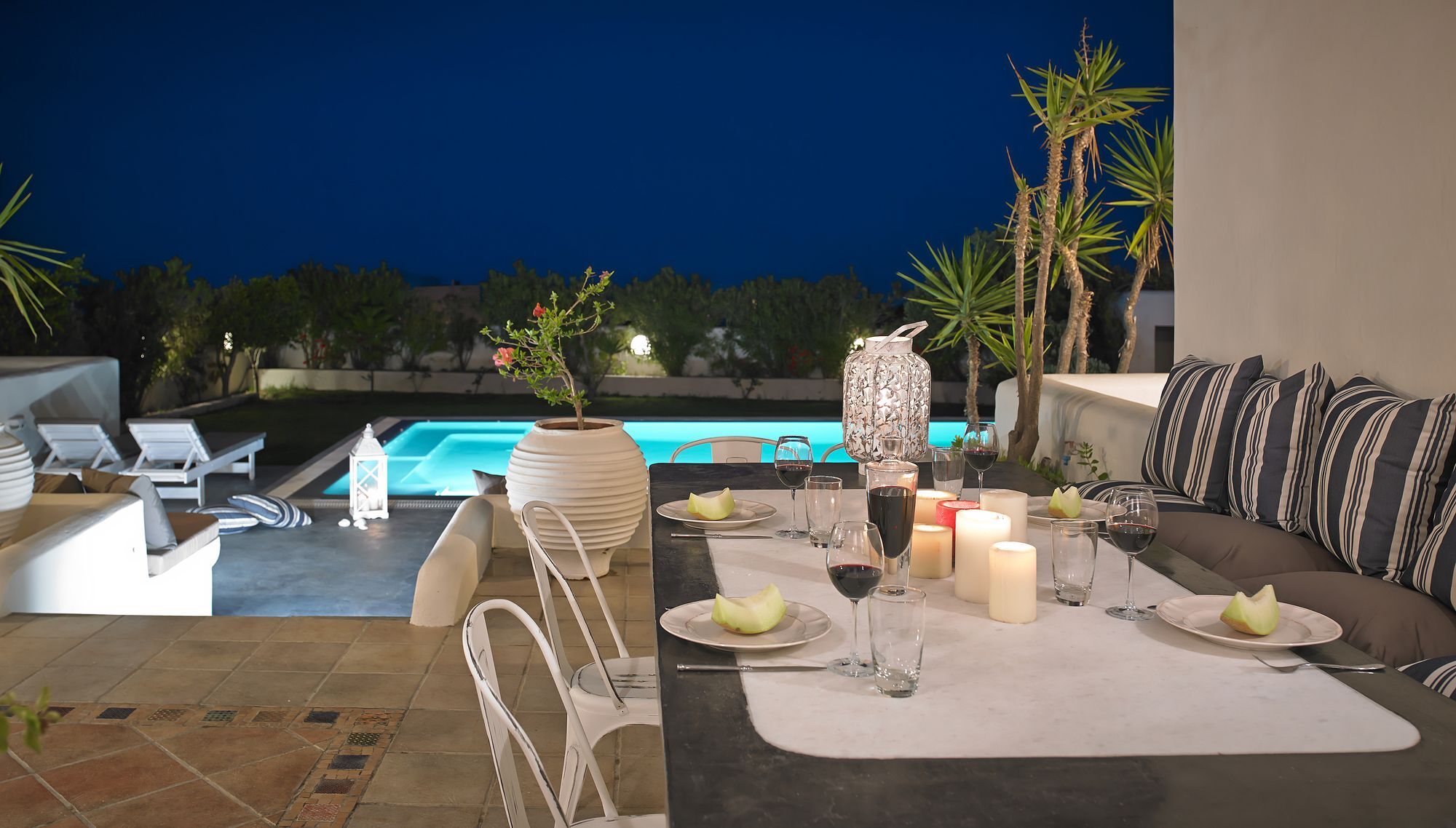 Aleria Santorini