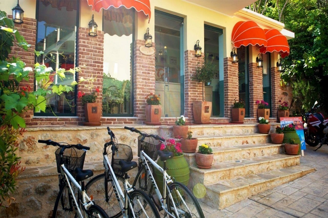 Kastro Maistro Lefkada City