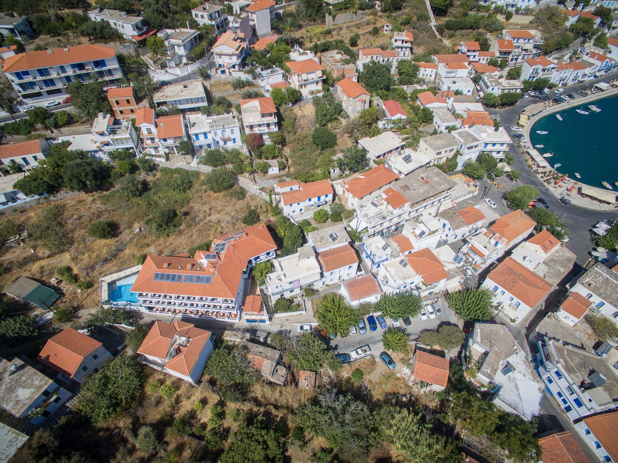 Atheras Hotel