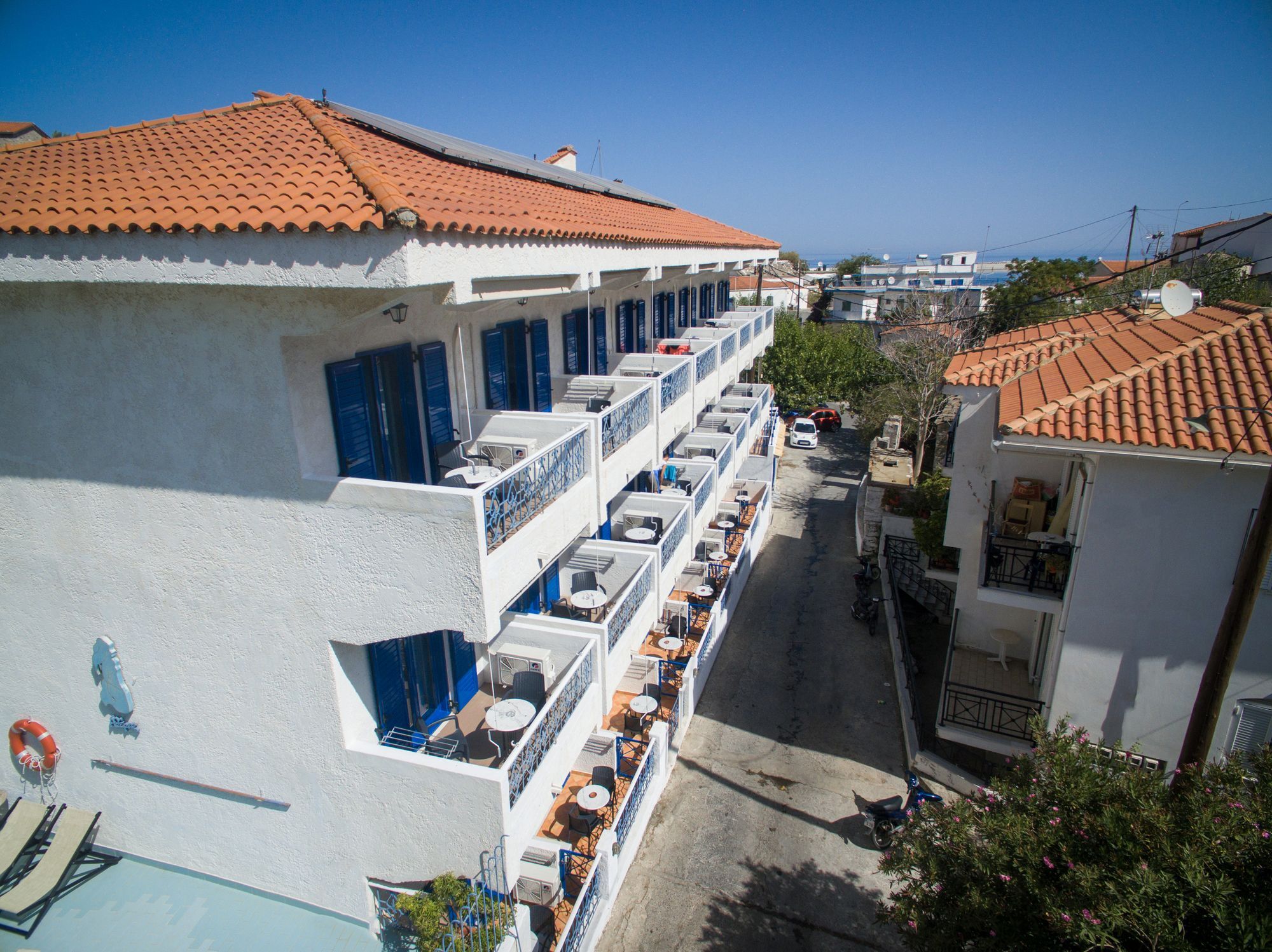 Atheras Hotel 3*