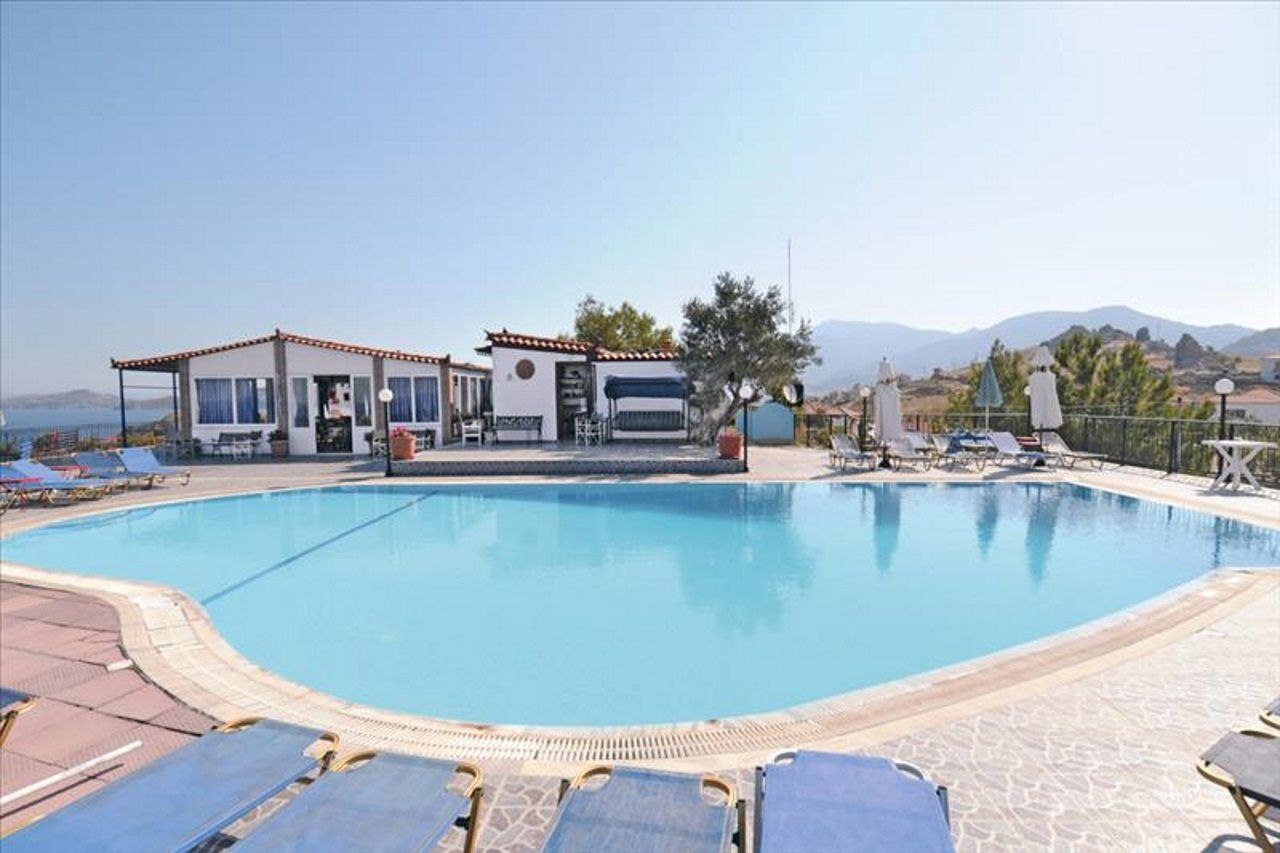 Hill Aparthotel