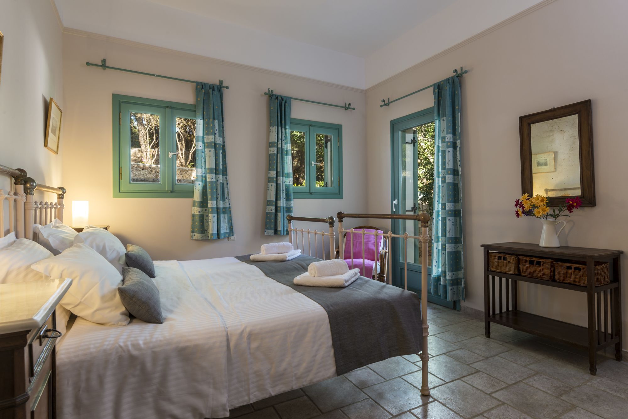 Electra Beachfront Villa *