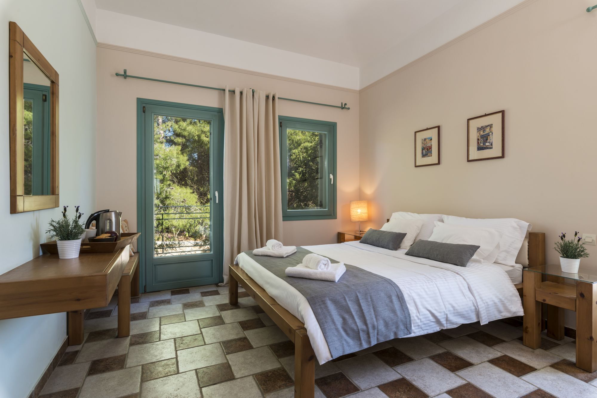 Electra Beachfront Villa *