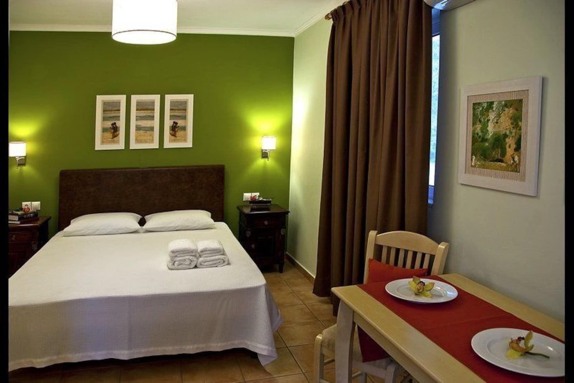Anthias Garden Apartment
