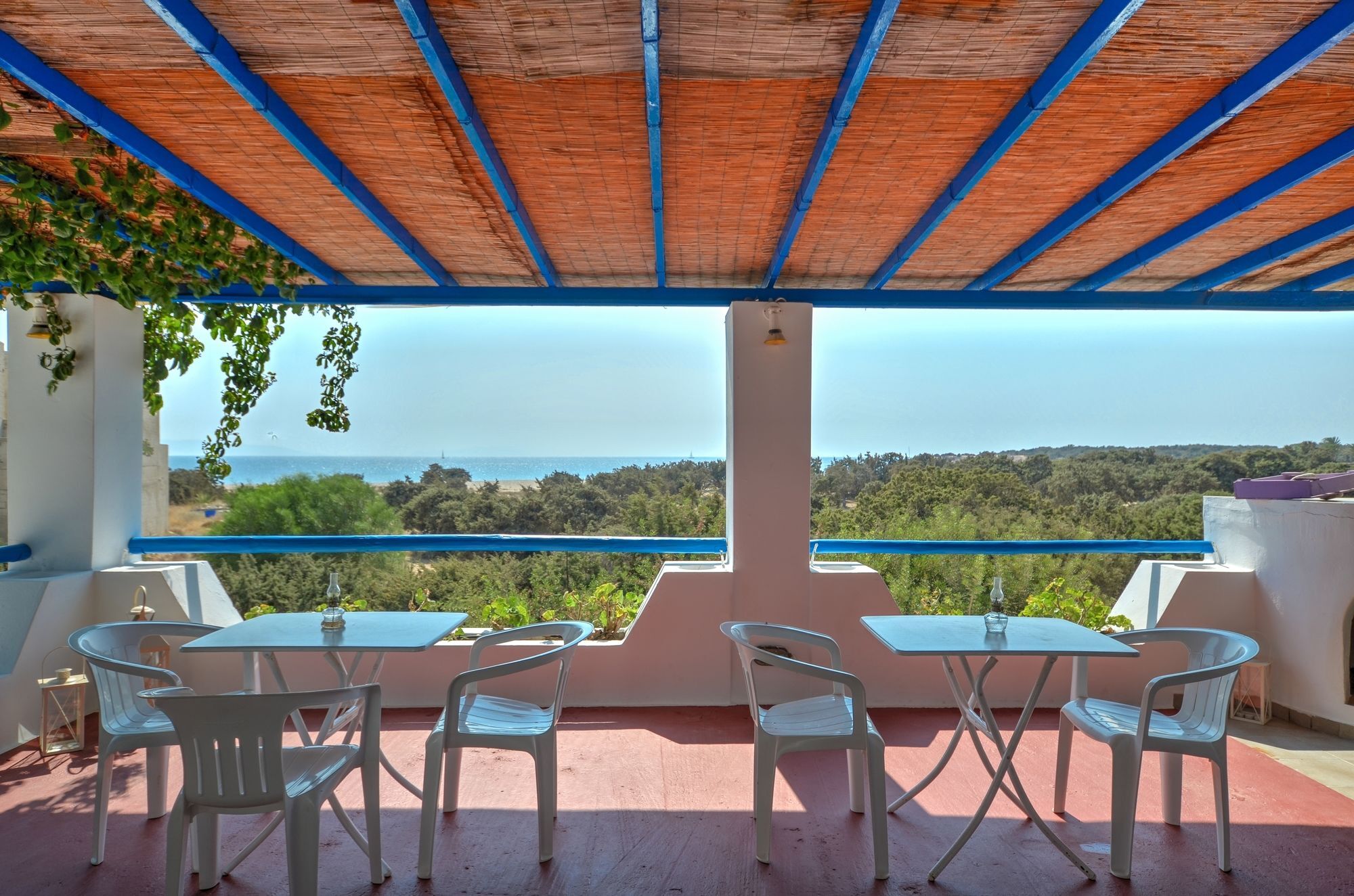 Skarmoutsos Guest house Aliko Beach