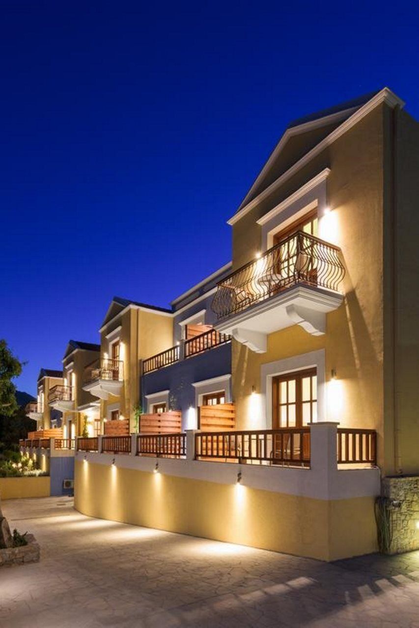 Asymi Residences 4*
