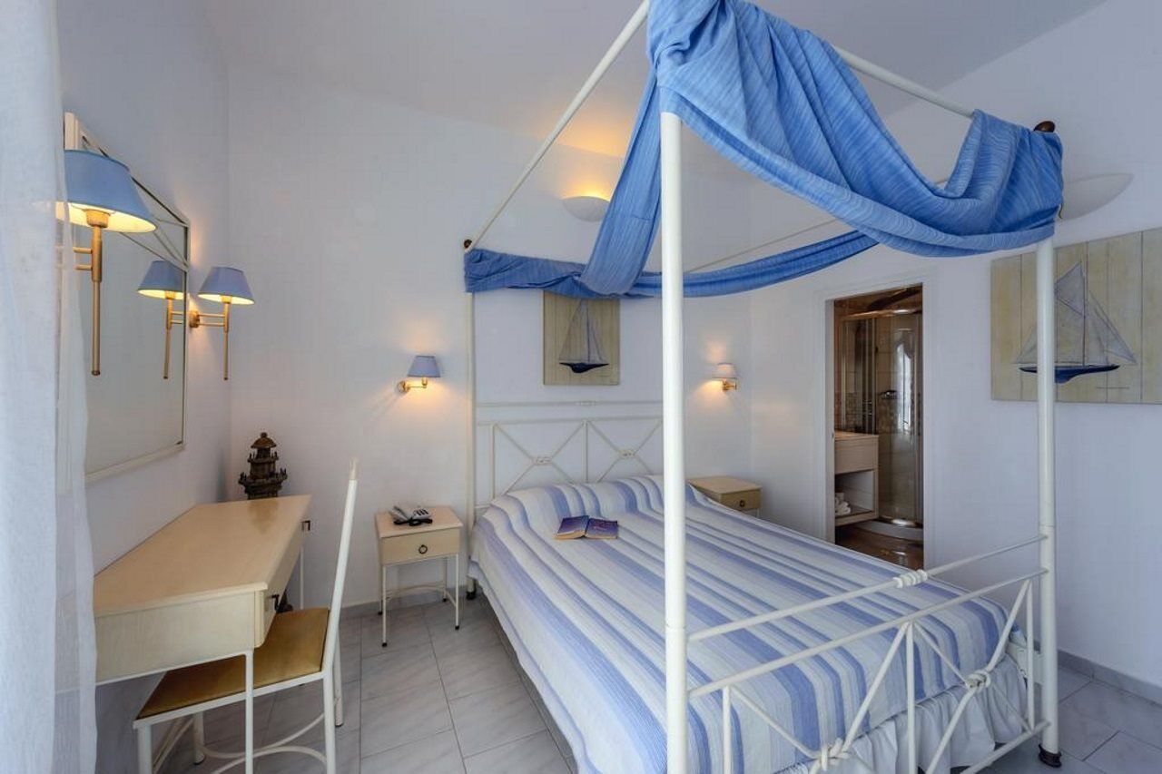Vardia Bay 3*