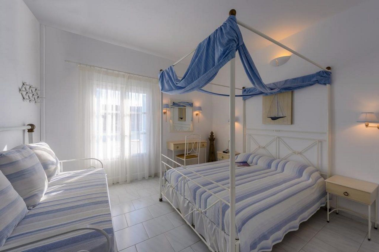 Aparthotel Vardia Bay
