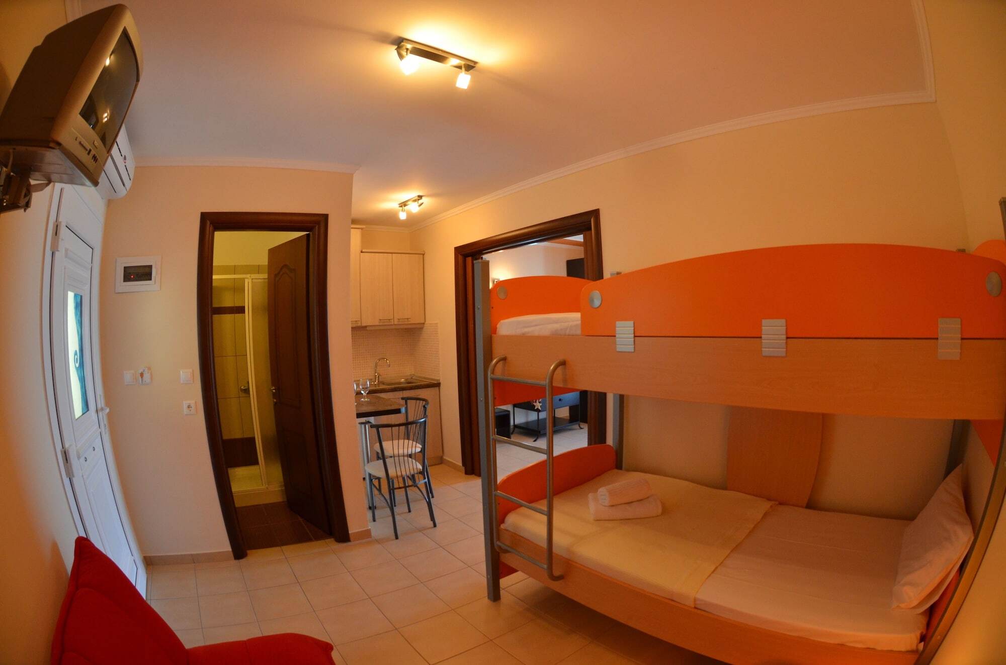 Aparthotel Plaka 2*