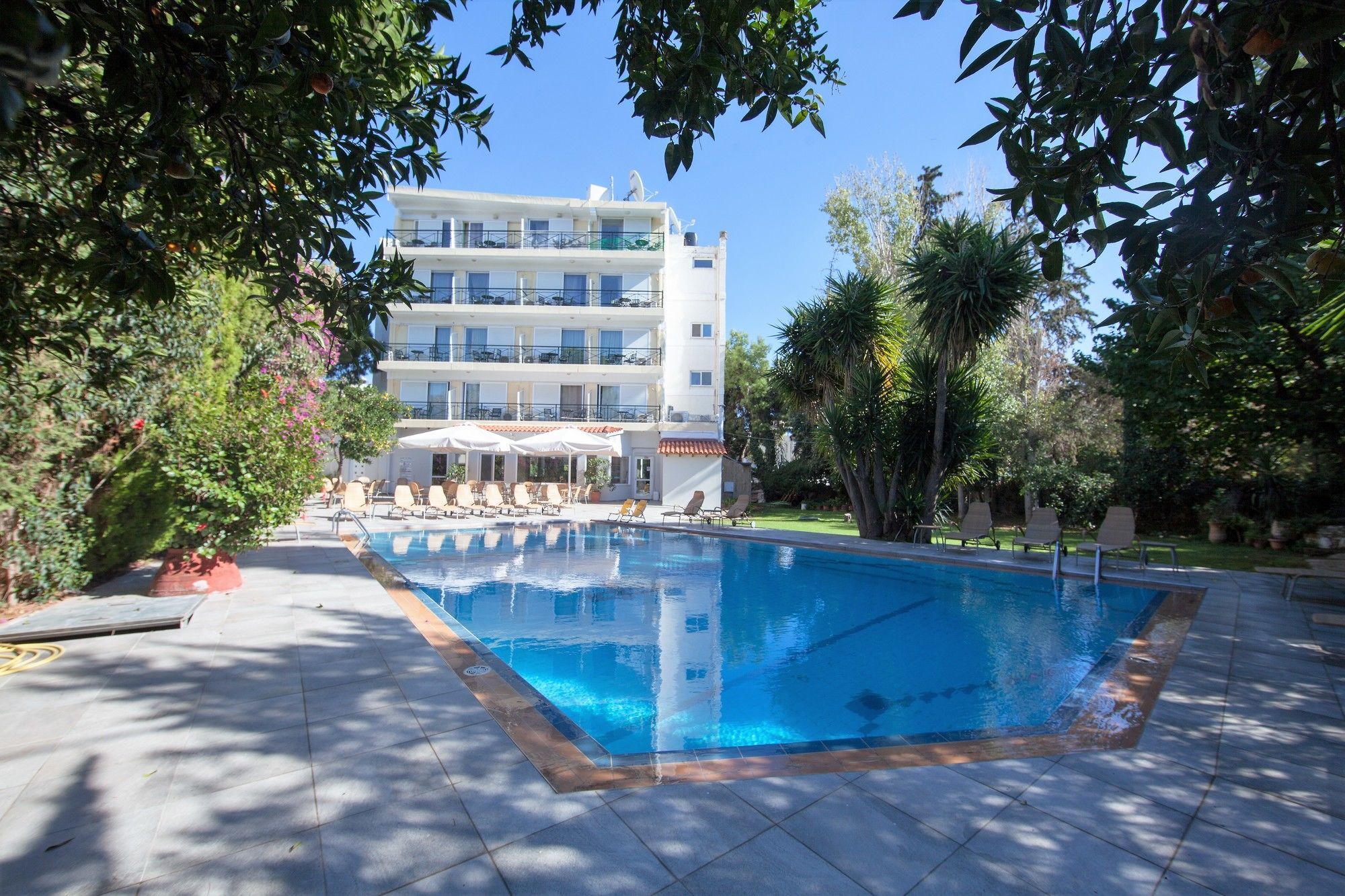 Thomas Beach Nea Makri