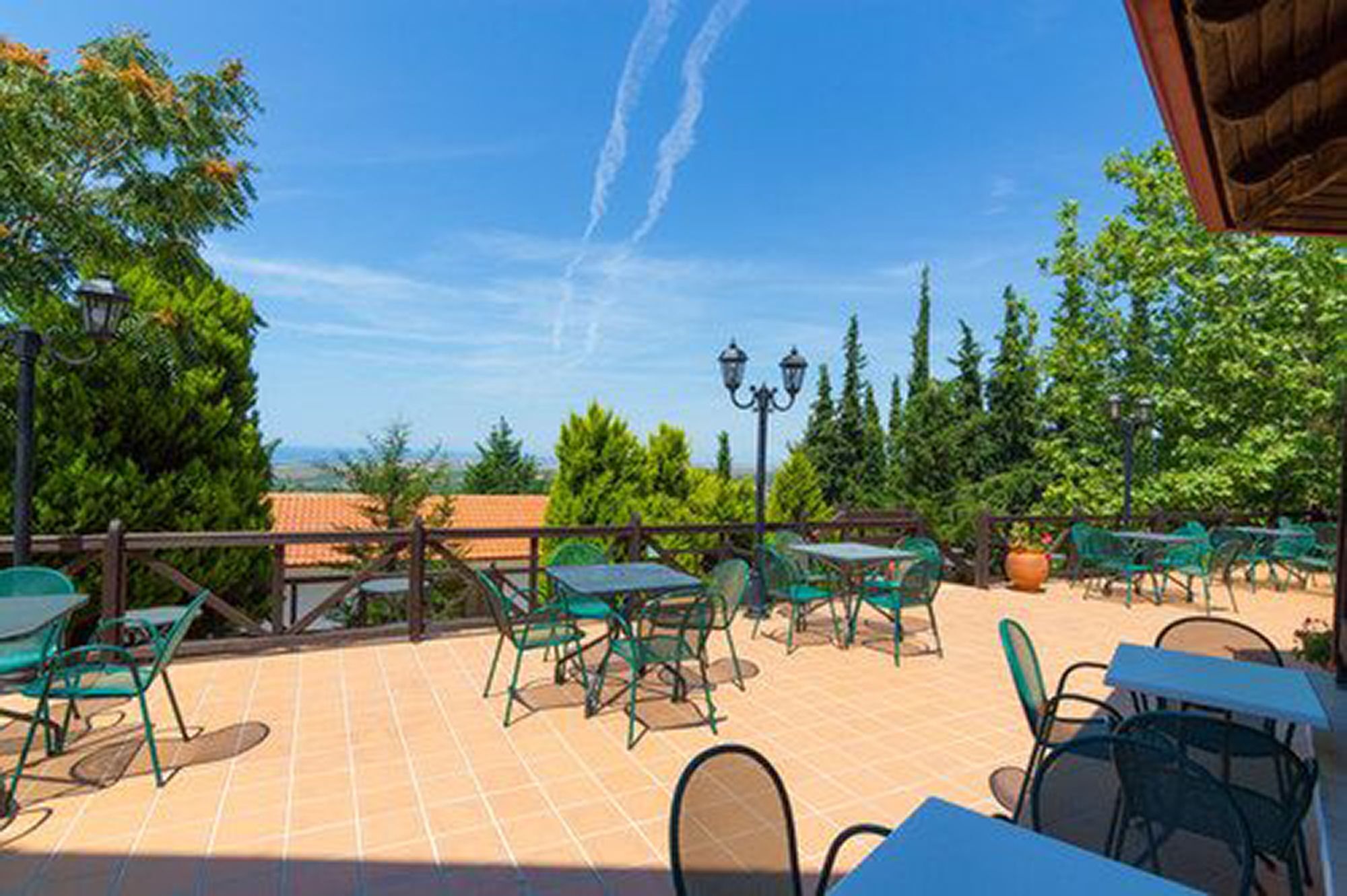 Hotel Roxani 3*