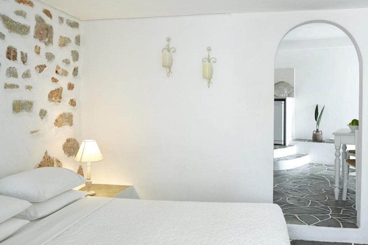 Folegandros Apartments 2*