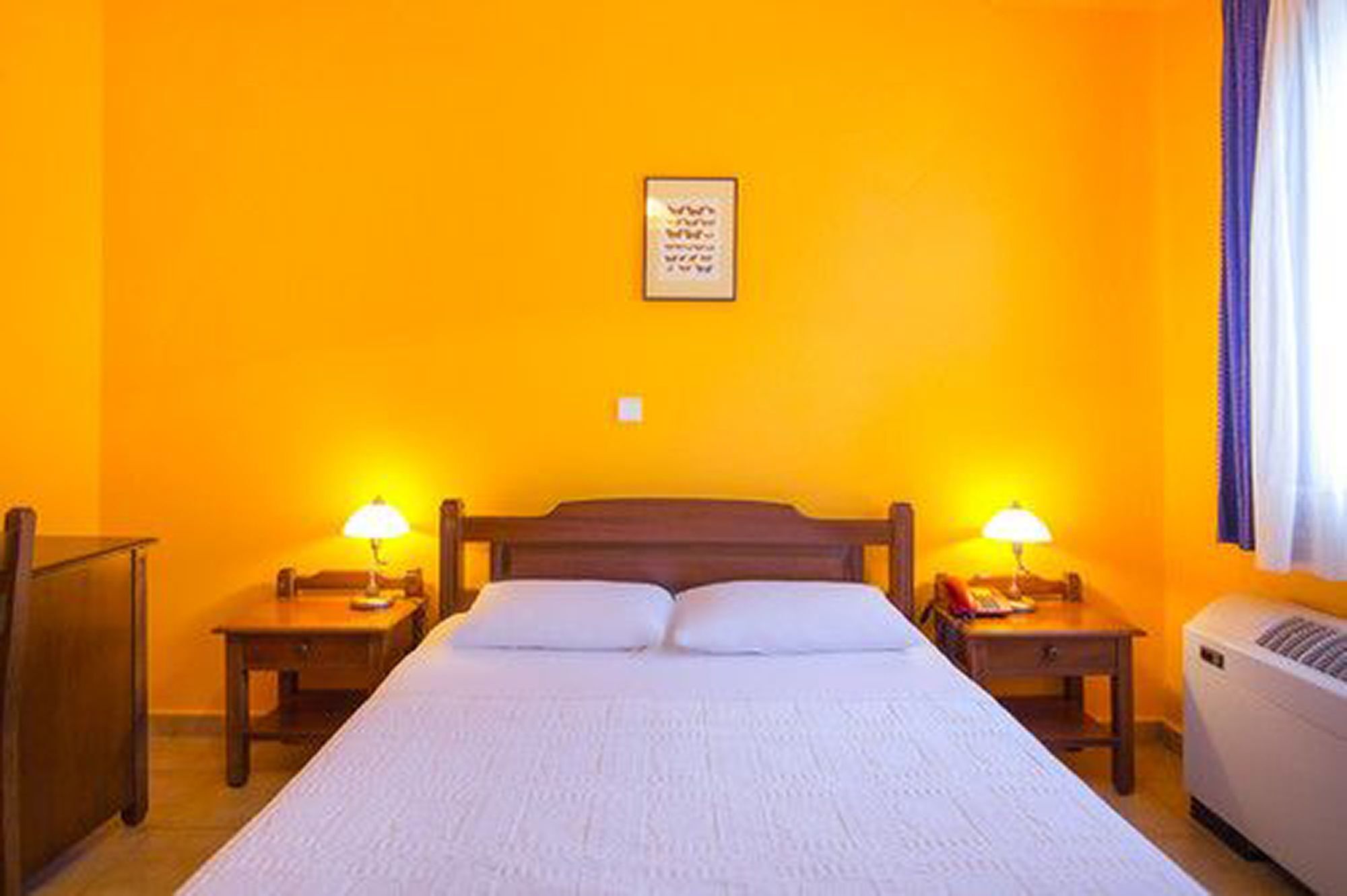 Hotel Roxani 3*