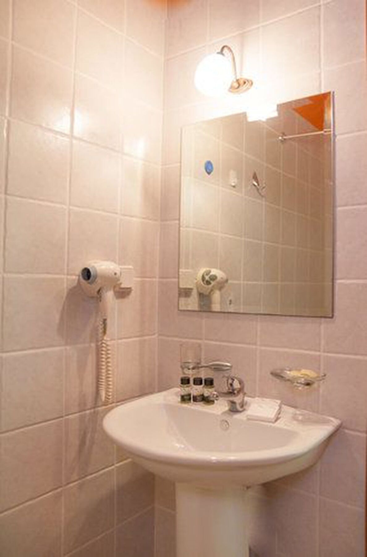 Roxani 3* Maroneia (Rhodope)