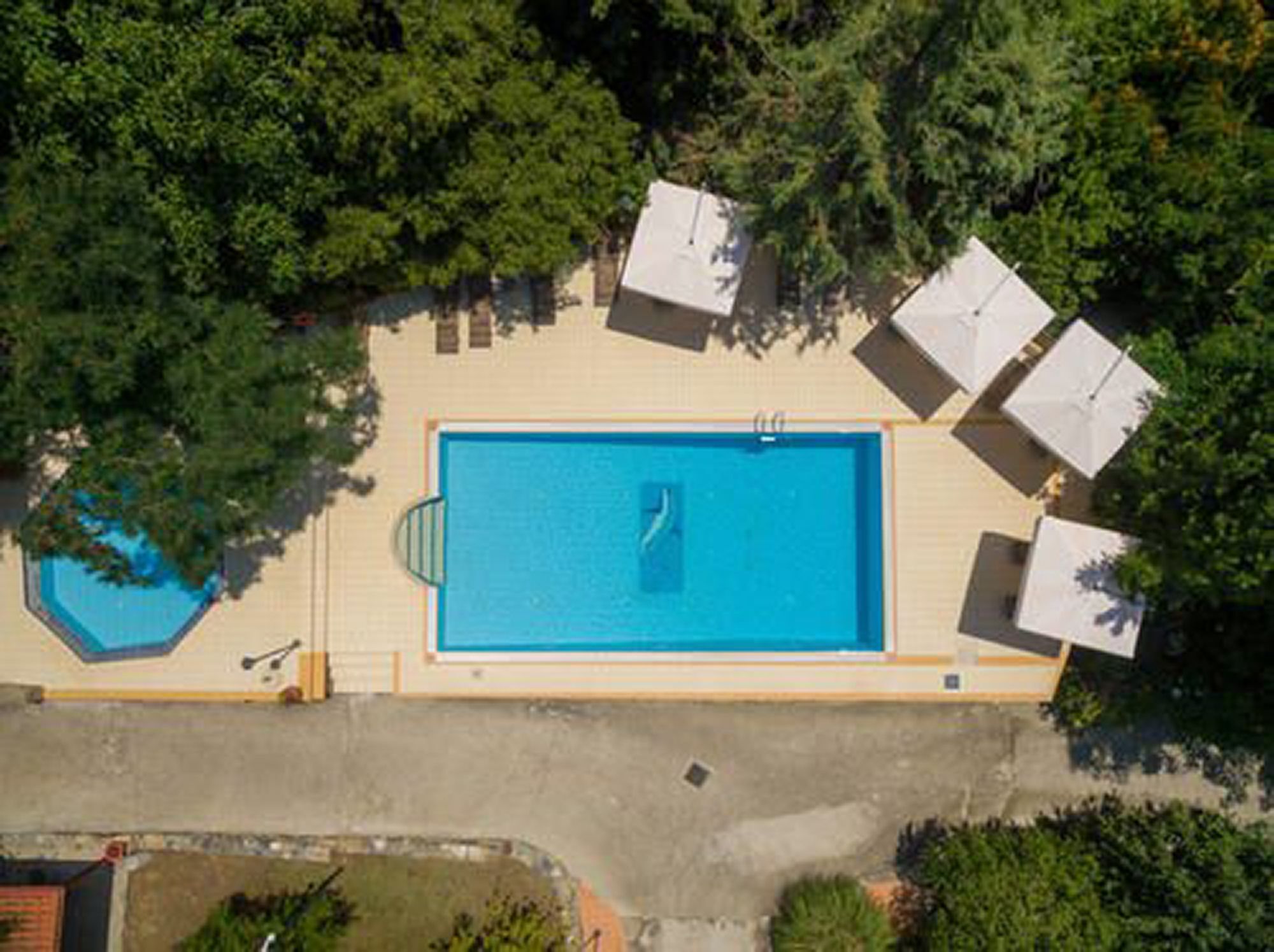 Hotel Roxani